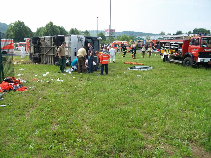 Schwerer Unfall mit Reisebus Lohmar Donrather Dreieck P013.JPG